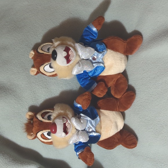 Disneyland exclusive Chip n Dale 9 inch plush - Picture 2 of 6